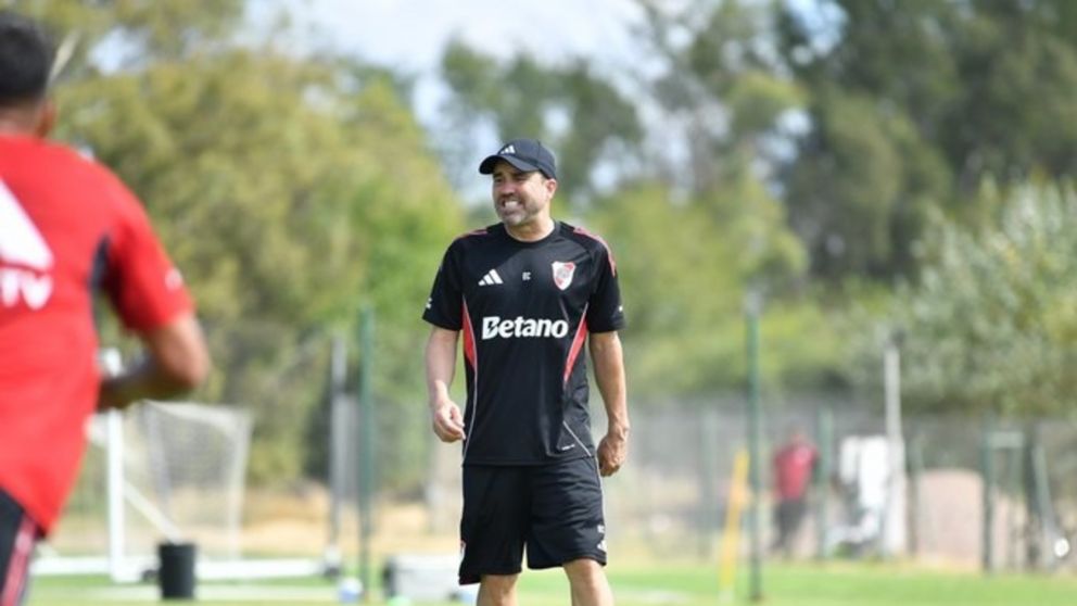 Eduardo Coudet todavía no definió el once de River.