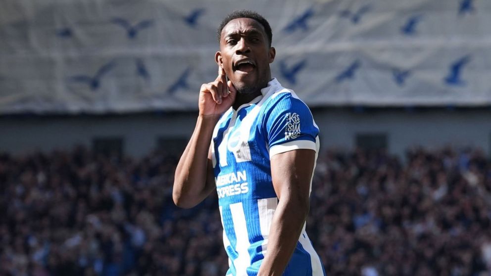 Danny Welbeck anotó un doblete para el Brighton.