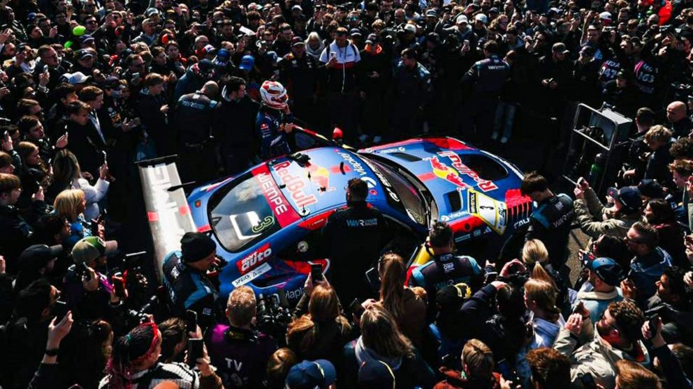 Max Verstappen arrasa donde sea.