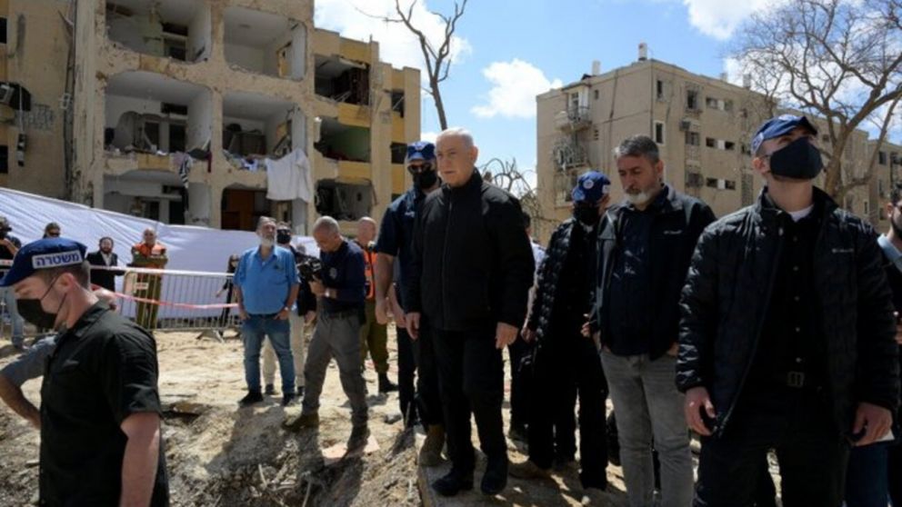 Netanyahu visitó la ciudad de Arad, bombardeada por Irán (@IsraeliPM).