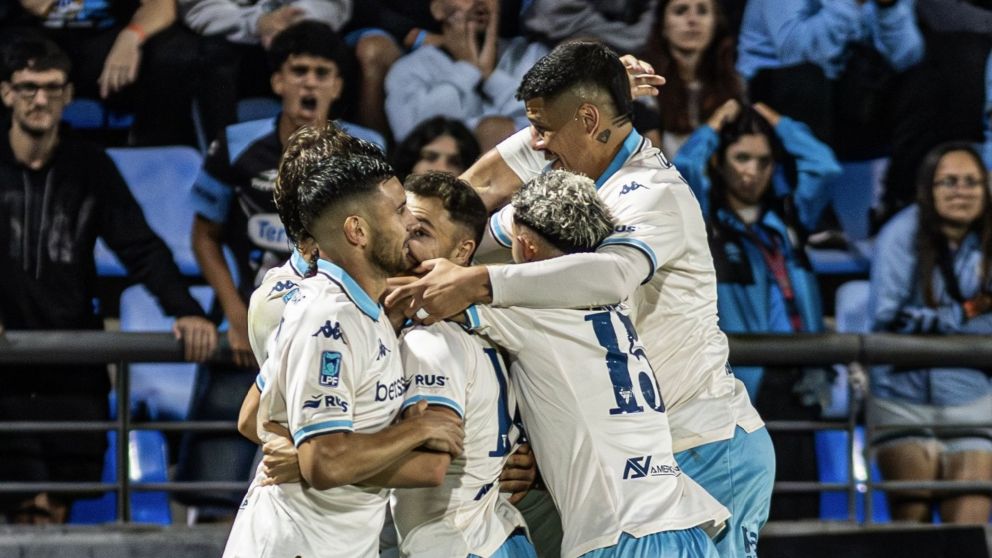 Racing le ganó un duro partido a Belgrano.