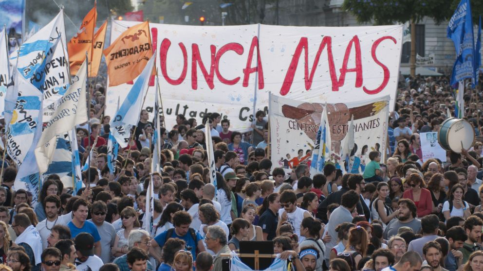 El acto central en Plaza de Mayo será a las 16:30.