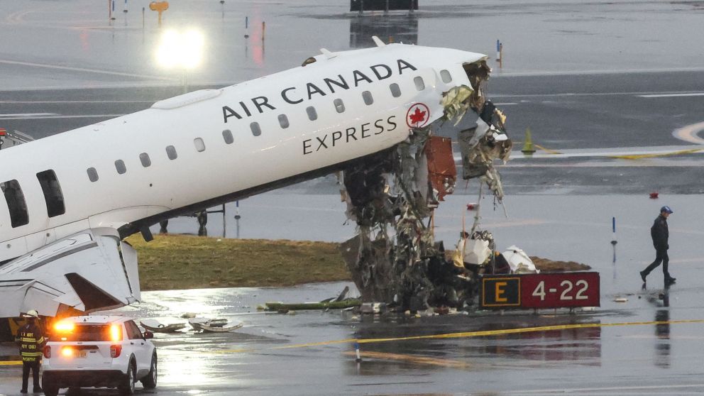 El avi�n de Air Canada siniestrado en Nueva York, Estados Unidos.
