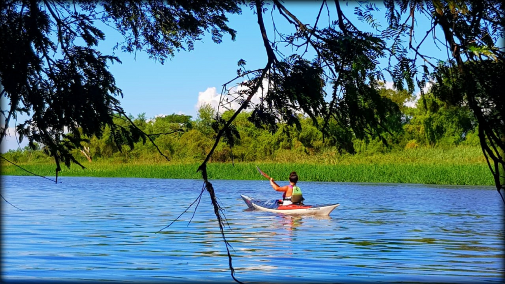 El río y el verde se combinan en postales que invitan a bajar el ritmo y conectar con la naturaleza.