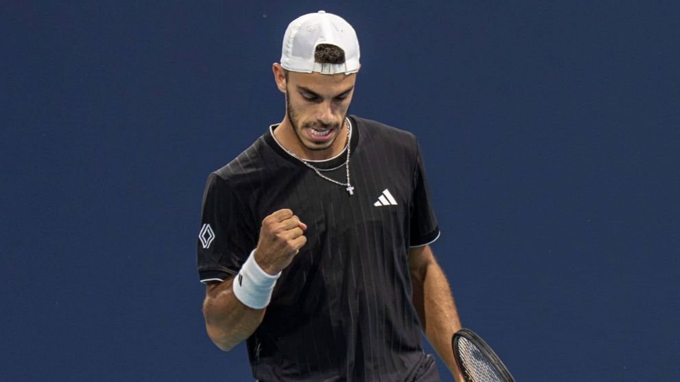 Francisco Cerúndolo sigue a paso firme en el Masters 1000 de Miami.