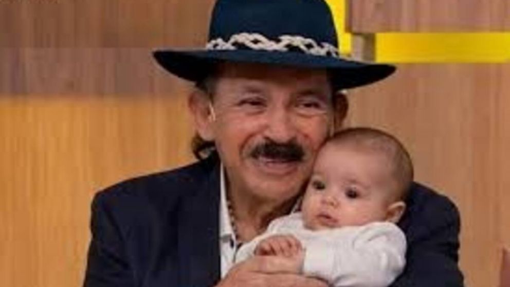 Antonio R�os present� a su hijo 23 y volvi� a generar pol�mica: "No me pienso hacer la vasectom�a"