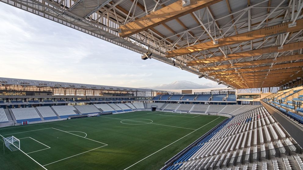 Así se chico es el estadio de la Universidad Católica de Chile.