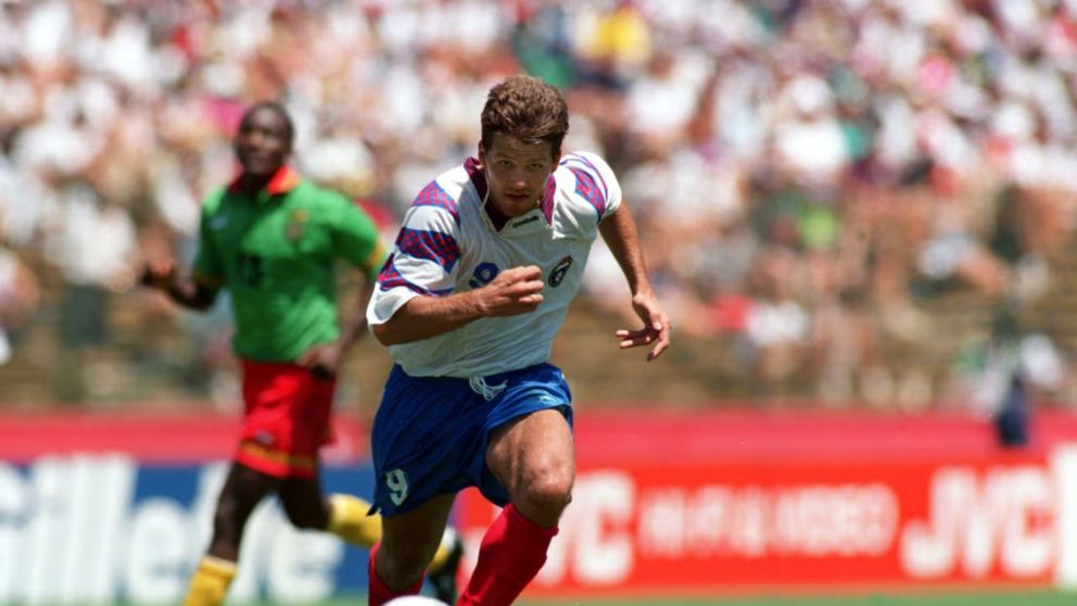 Oleg Salenko le anotó cinco goles con Rusia a Camerún en el Mundial 1994.