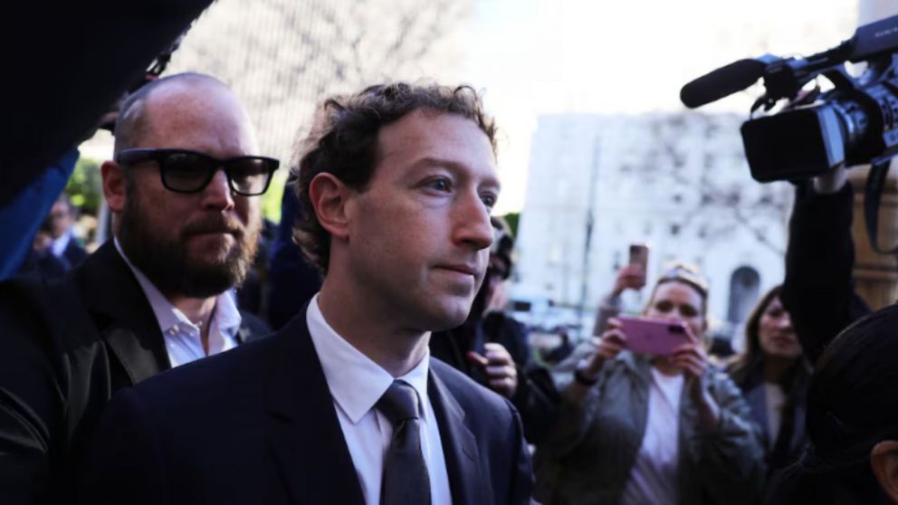 Mark Zuckerberg, ZEO de Meta, a su llegada al juicio, en febrero pasado (Gentileza El País).