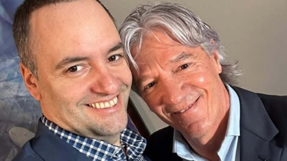 Manuel Adorni junto a su "amigo" Marcelo Grandio.