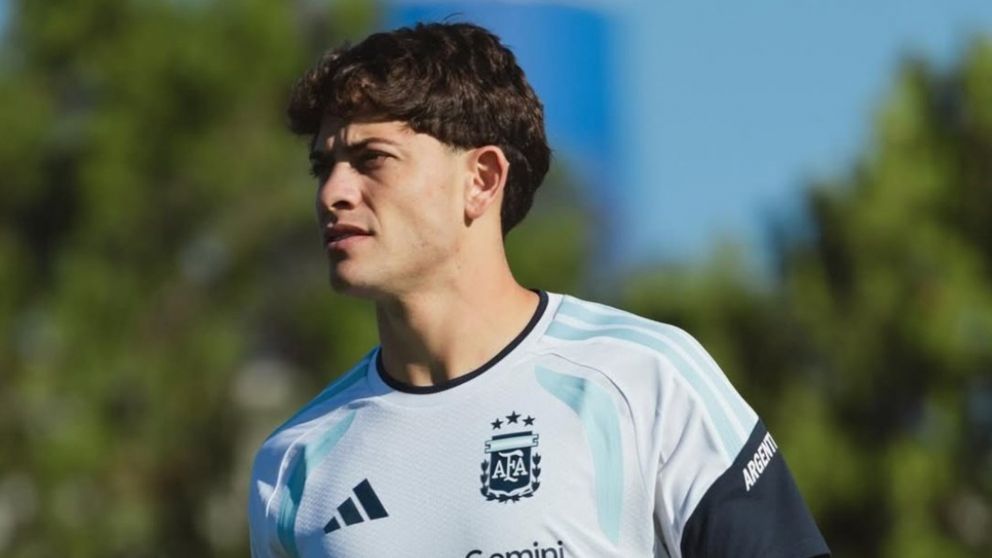 La insólita anécdota sobre la convocatoria de Agustín Giay a la Selección Argentina: "No le atendés el teléfono..."