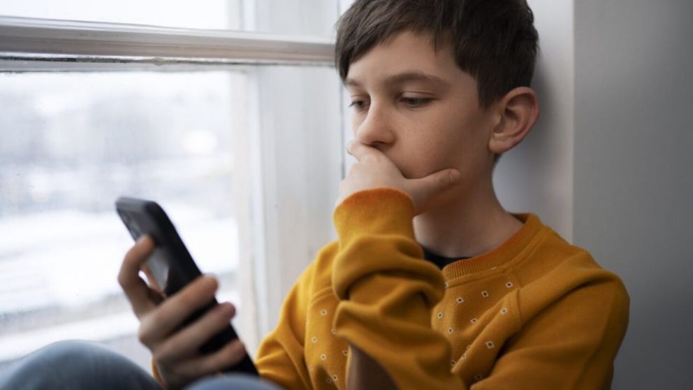 El abuso infantil online se dispara 6300% por la IA, crece el delito y advierten: "El Estado no llega"