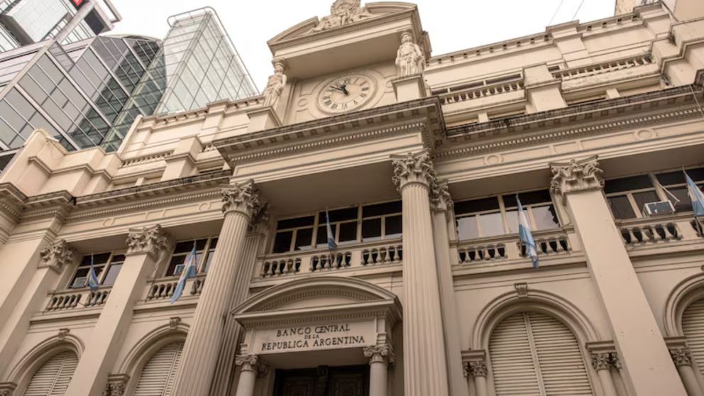 El retroceso del oro golpea el nivel de las reservas del BCRA.