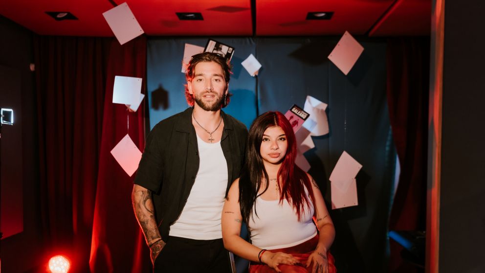 La K'onga y Candu Domínguez presentan "Si se acaba el mundo/Khe", su nuevo enganchado