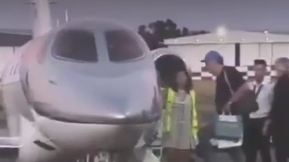 Otra testigo ratifica que el vuelo de Manuel Adorni lo pagó el periodista Marcelo Grandio