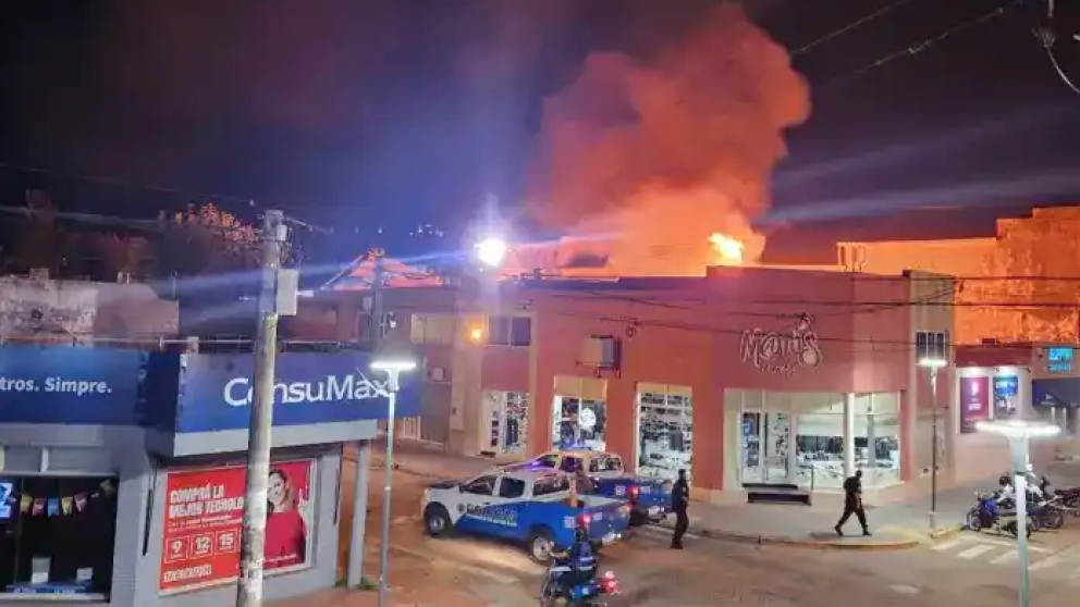 Explosi�n en un patio de comidas en Entre R�os: hay cuatro heridos y tres est�n graves. (Foto: captura)