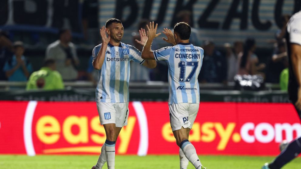 Racing no tuvo problemas ante San Mart�n de Formosa y empez� de buena manera la Copa Argentina