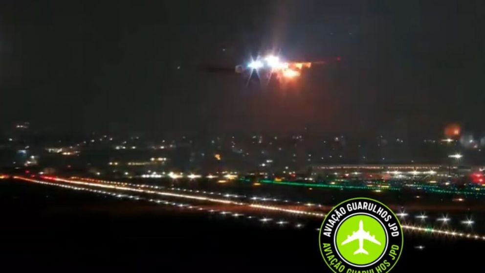Alerta en Brasil: un avión con 288 pasajeros prende fuego un motor al despegar y aterriza de emergencia