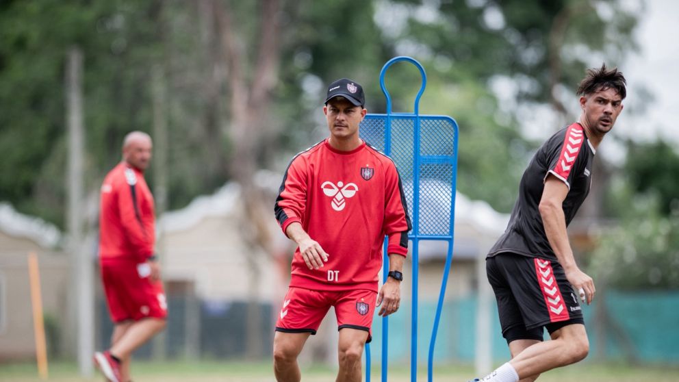 Matías Módolo dejó de ser el entrenador de Chacarita tras la dura derrota sufrida como local ante Estudiantes.