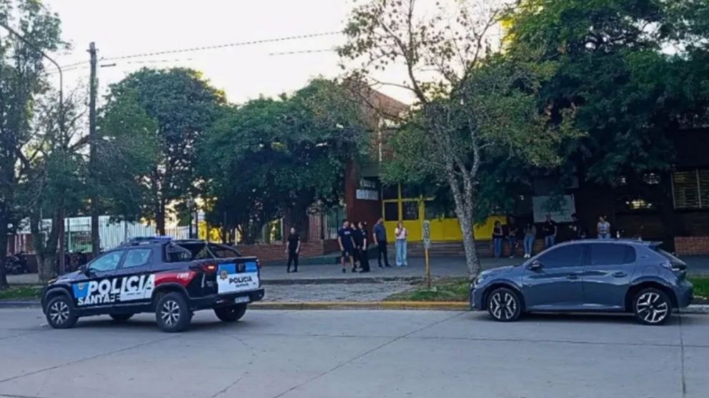 La Justicia investiga el ataque a tiros en una escuela en Santa Fe (Gentileza Aire Digital).