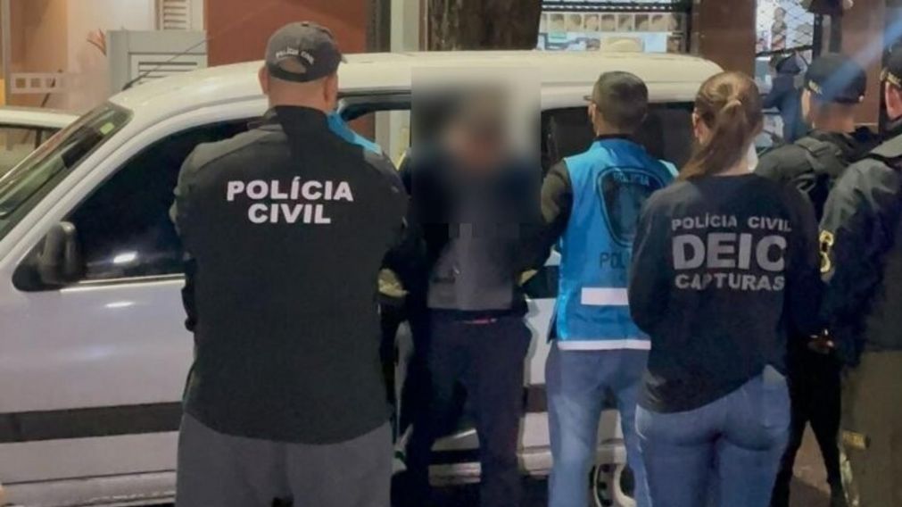 Este es el sujeto que resultó aprehendido en el operativo.