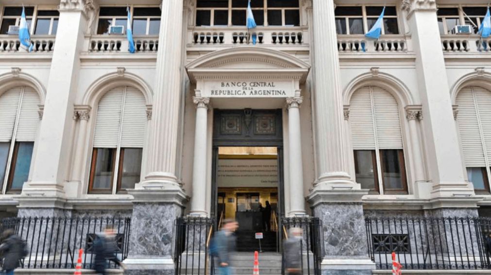 Con el primer desembolso del FMI las reservas del BCRA casi alcanzaron los US$ 36.800 millones