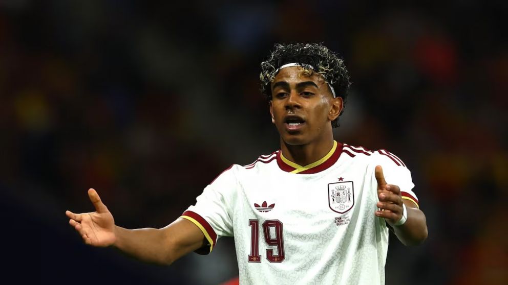 Lamine Yamal se pronunci� contra los c�nticos discriminatorios.