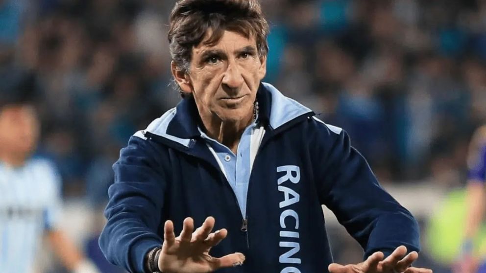Gustavo Costas mantiene dudas en Racing ante Independiente.