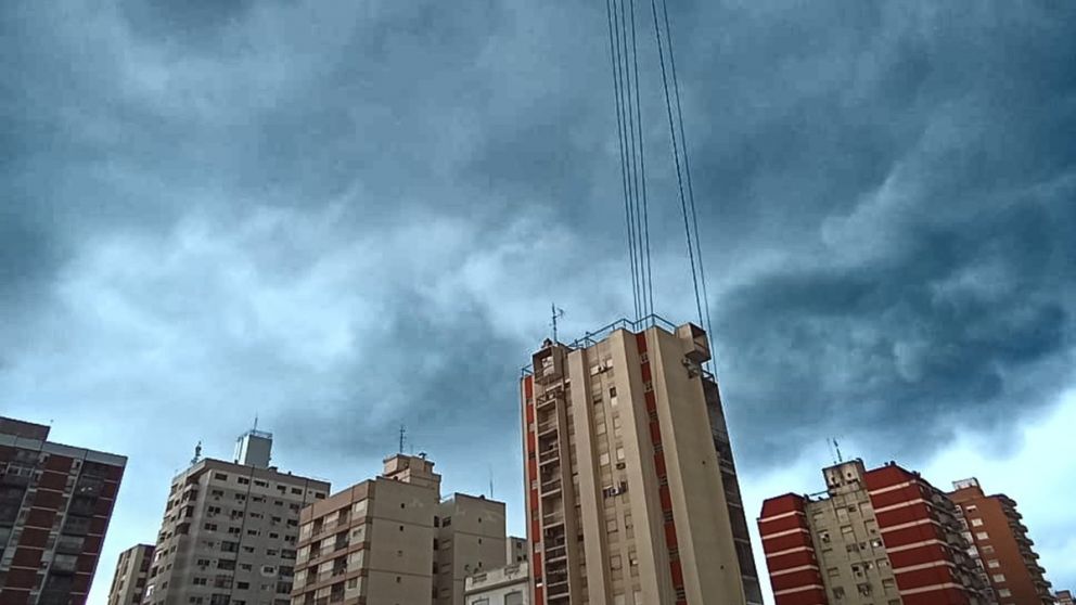 Tormentas fuertes en Quilmes: qué hacer y a qué números llamar ante una emergencia