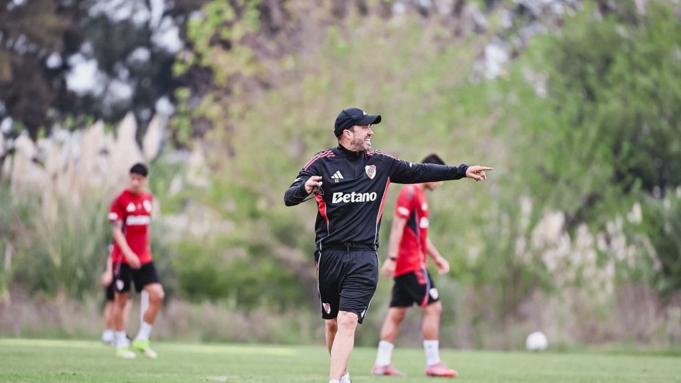 Con muchos pibes, Chacho Coudet definió la lista de River para la Copa Sudamericana