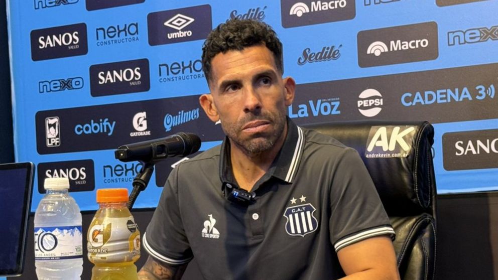Carlos Tevez enfrentará por tercera vez al club de sus amores y esta noche buscará quebrar la mala racha con un resultado positivo.