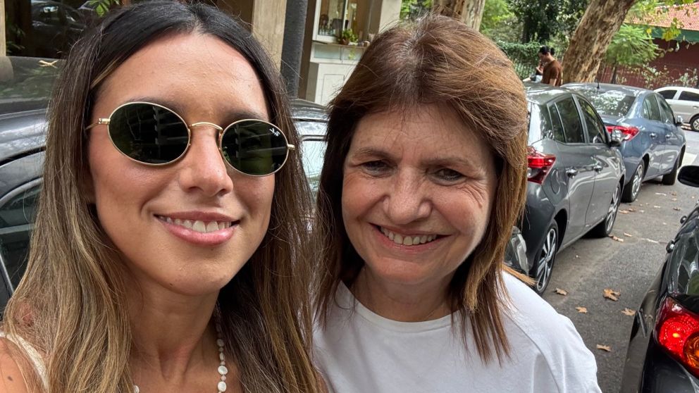 La selfie que compartió BUllrich con Agostina Báez.