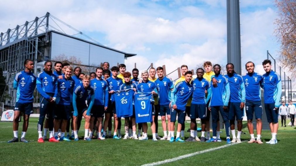 El cordob�s Joaqu�n Panichelli se sentir� acompa�ado por sus compa�eros de Racing de Estrasburgo. 