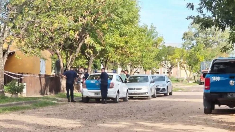 La policía en el lugar del macabro hallazgo, en Entre Ríos.