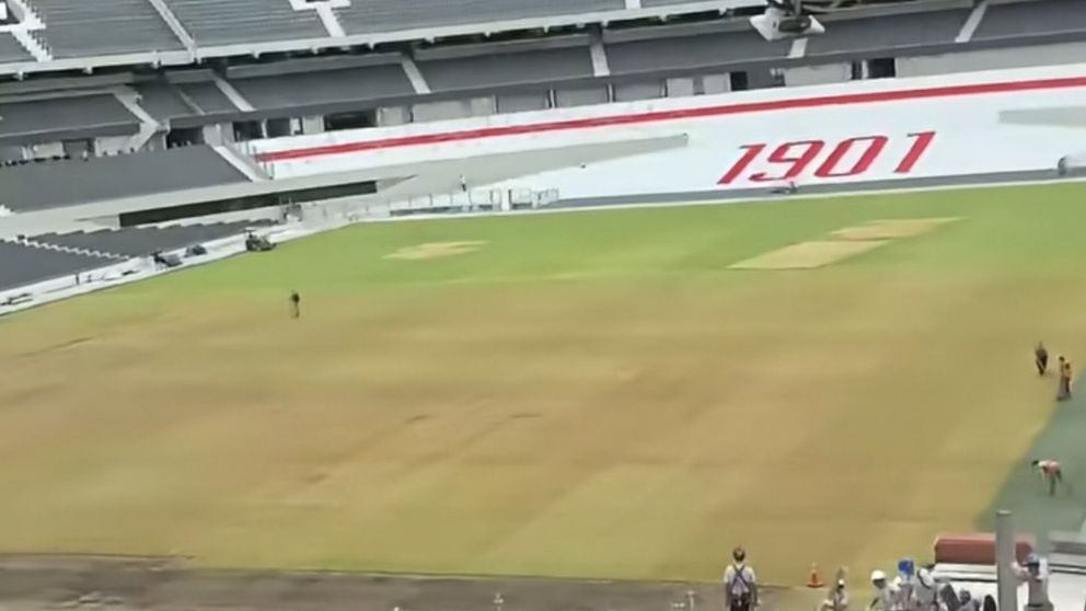 La hinchas de River explotaron por el campo de juego del Monumental: la fuerte reacción en las redes