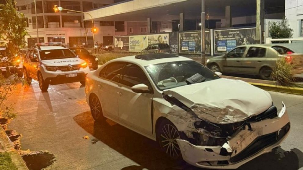 Feroz accidente en una esquina transitada de Quilmes: cuatro heridos