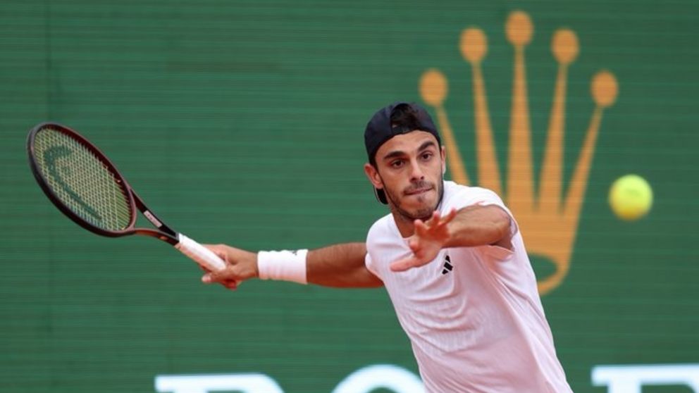 Francisco Cer�ndolo avanza en Montecarlo.