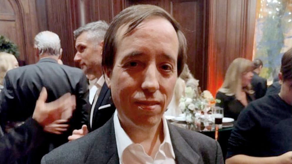 El hijo de un reconocido empresario tiene 51 años.
