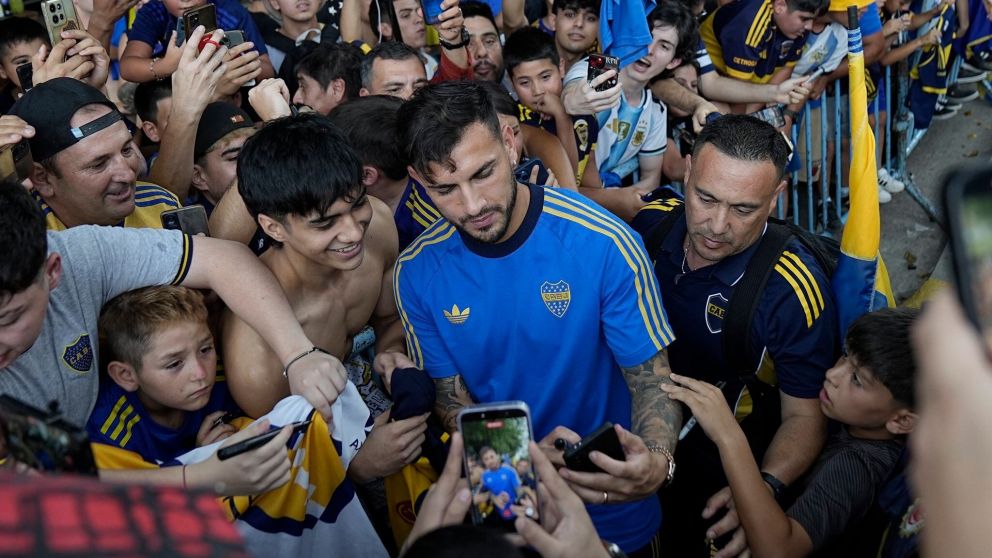 Boca revolucionó Chile. En la víspera de su debut en la Copa Libertadores, fue recibido por muchísimos hinchas Xeneizes.
