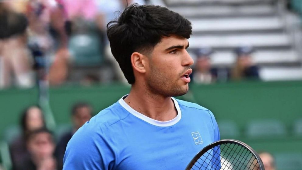 Carlos Alcaraz no le dio chances a Sebastián Báez en el Masters 1000 de Montecarlo.