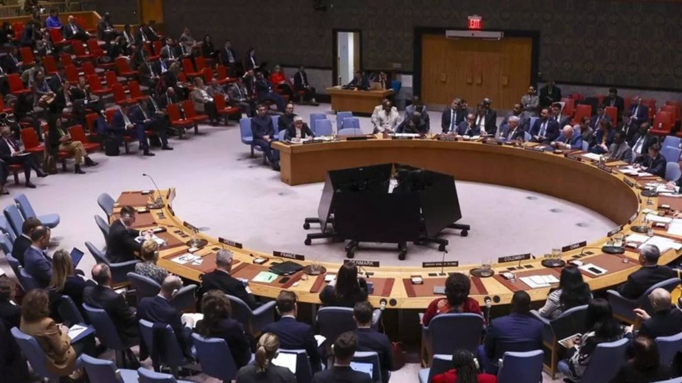 China y Rusia vetan la resolución de la ONU para desbloquear el estrecho de Ormuz.