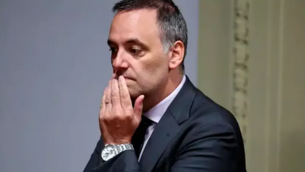 Citan a declarar a las jubiladas que le prestaron dinero a Manuel Adorni para comprar una propiedad en Caballito