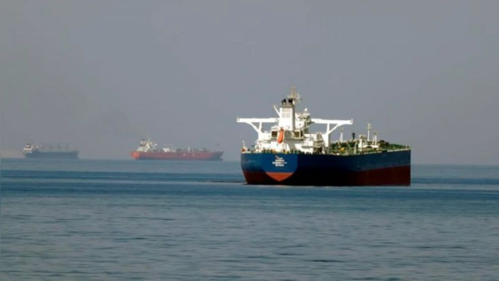 Los barcos comenzaron a navegar por el Estrecho de Ormuz tras el alto el fuego (NA).