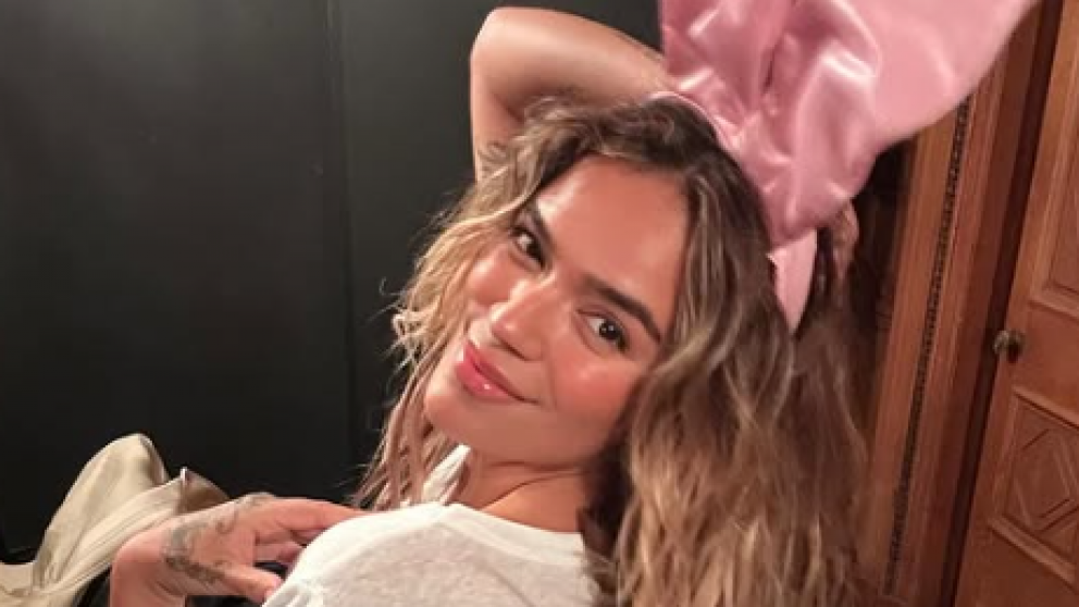 Karol G pos� para Playboy y se sincer�: "La vida me tir� al suelo"