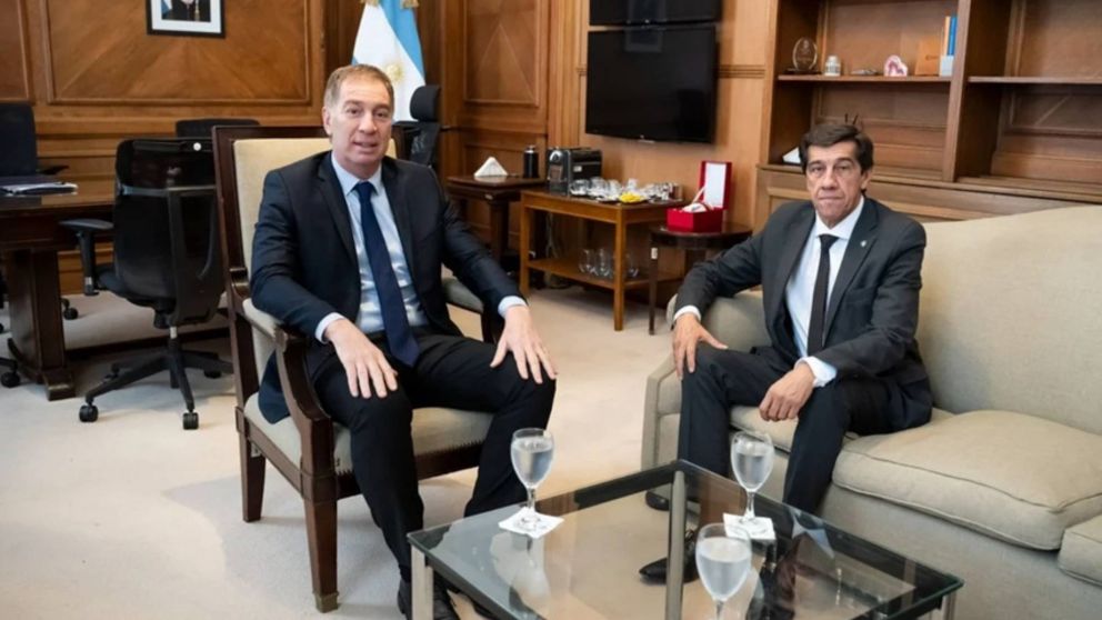 Diego Santilli recibi� al gobernador Sadir para consolidar apoyos a la agenda de reformas.