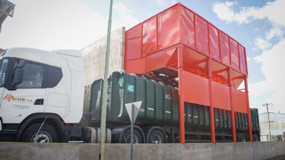 Presentaron una nueva tolva en el Eco Parque Quilmes para mejorar la recolección de residuos