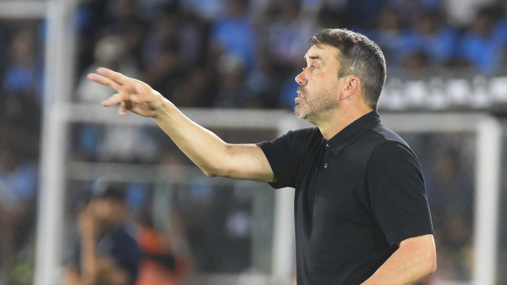Coudet meterá mano en el equipo para enfrentar a Racing.
