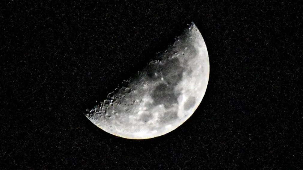 Los 3 signos del zodíaco más influenciados y movilizados por la luna menguante en Acuario