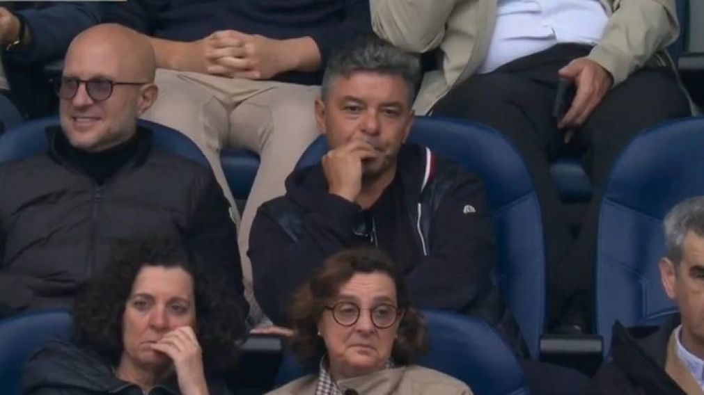 Marcelo Gallardo fue visto observando un partido de LaLiga de España. (Captura video)