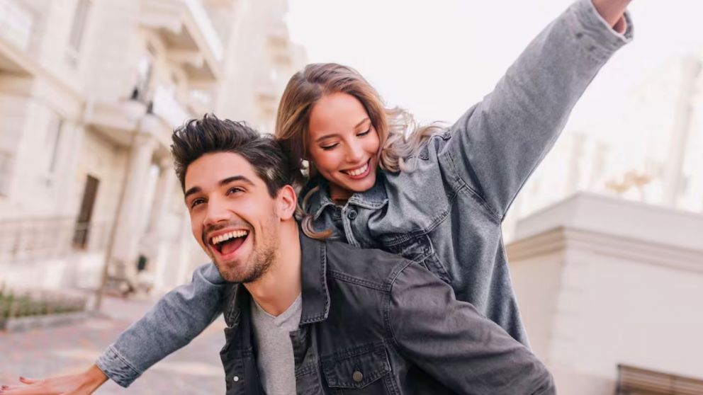 Cada signo tiene afinidades particulares que pueden potenciar la conexión y la compatibilidad en el amor (Imagen ilustrativa).